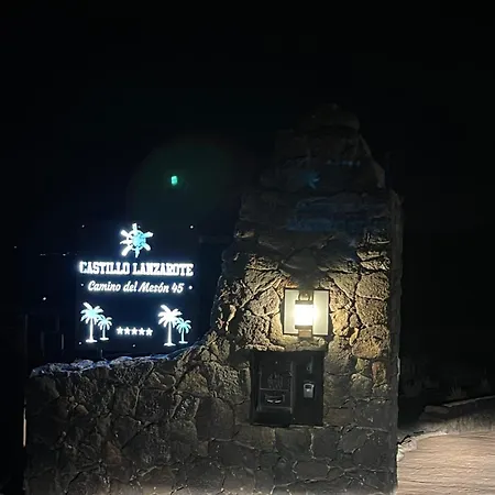 公寓 Castillo Lanzarote Bentley - Luxury -sleep In A Volcanic Cave *