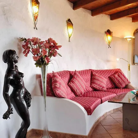 公寓 Castillo Lanzarote Bentley - Luxury -sleep In A Volcanic Cave